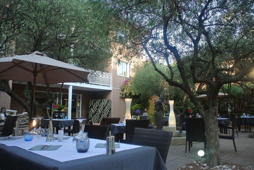 H Hotel Hyères Esterno foto